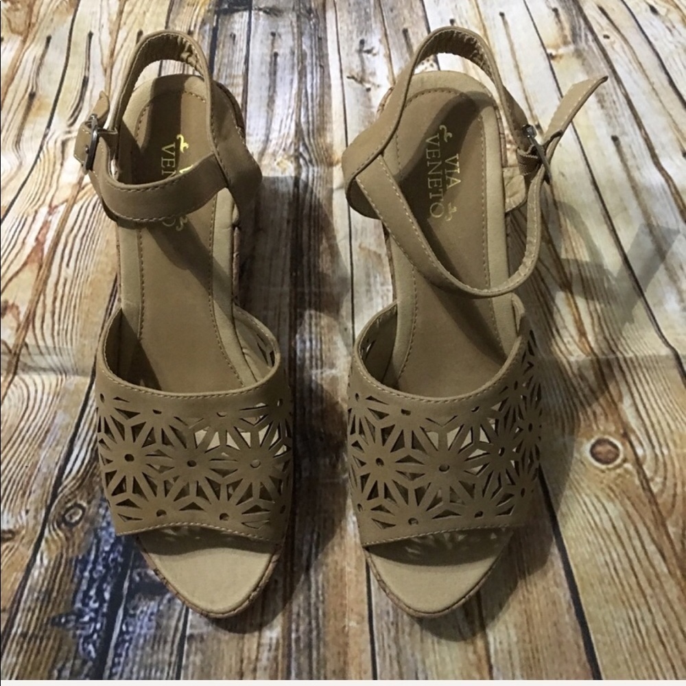 NEW Via Veneto Camel Laser Cut Cork Wedge Sandals